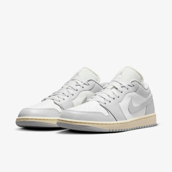 Womens Air Jordan 1 Low Shoe