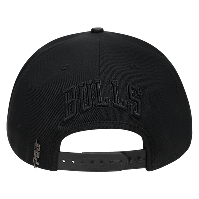 Mens Chicago Bulls Classic Triple Black Snapback Cap