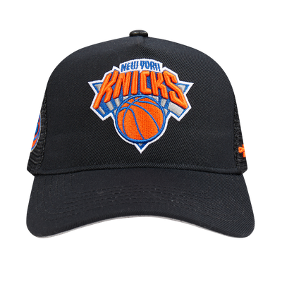 Mens New York Knicks Classic Trucker Cap