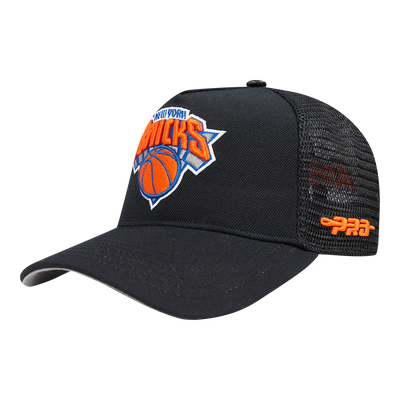 Mens New York Knicks Classic Trucker Cap