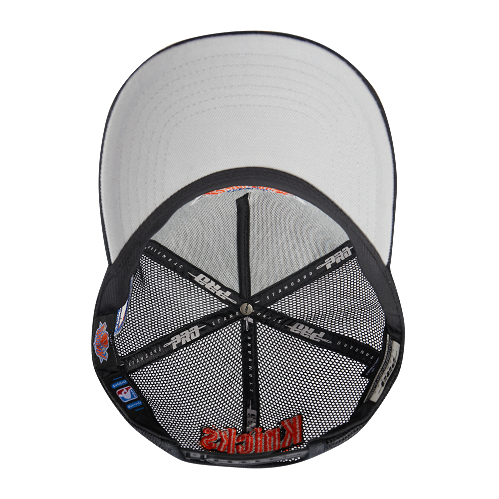 Mens New York Knicks Classic Trucker Cap