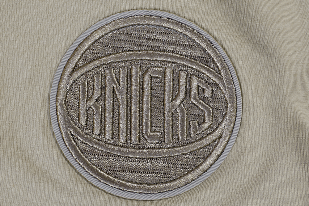 Womens New York Knicks Classic Neutral Boxy T-Shirt