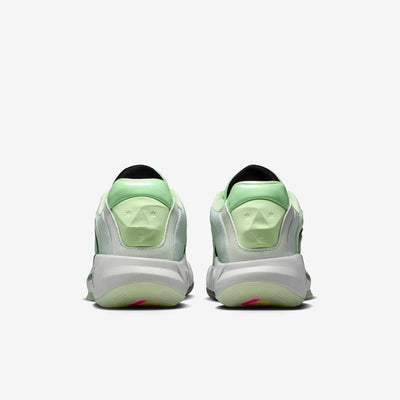 Junior Luka 4 Navigator Basketball Shoe