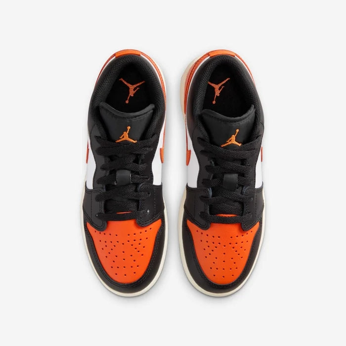 Junior Air Jordan 1 Low Shoe
