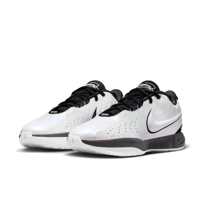 Mens Lebron XXI Shoe