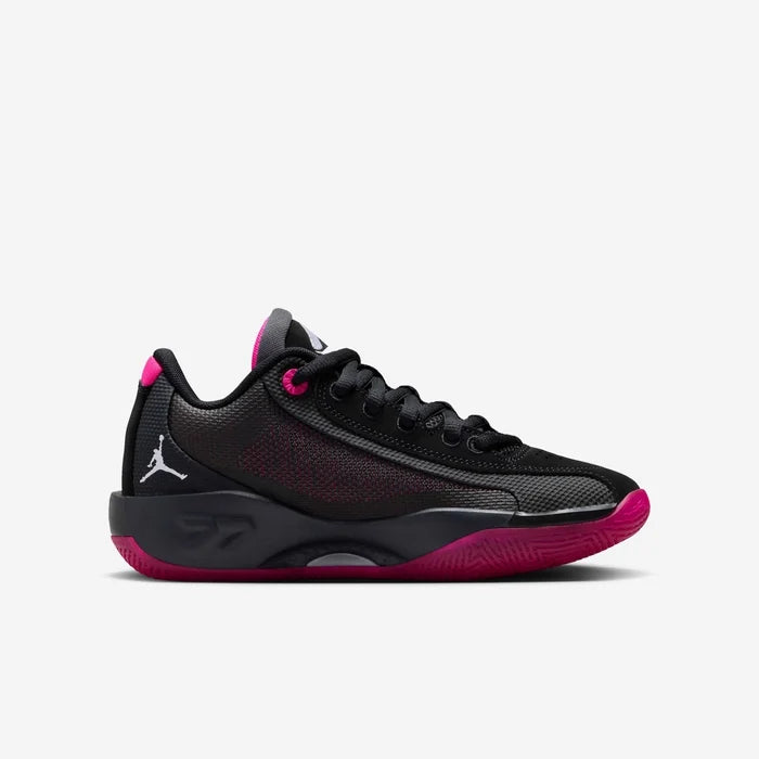Junior Luka .77 Basketball Shoe