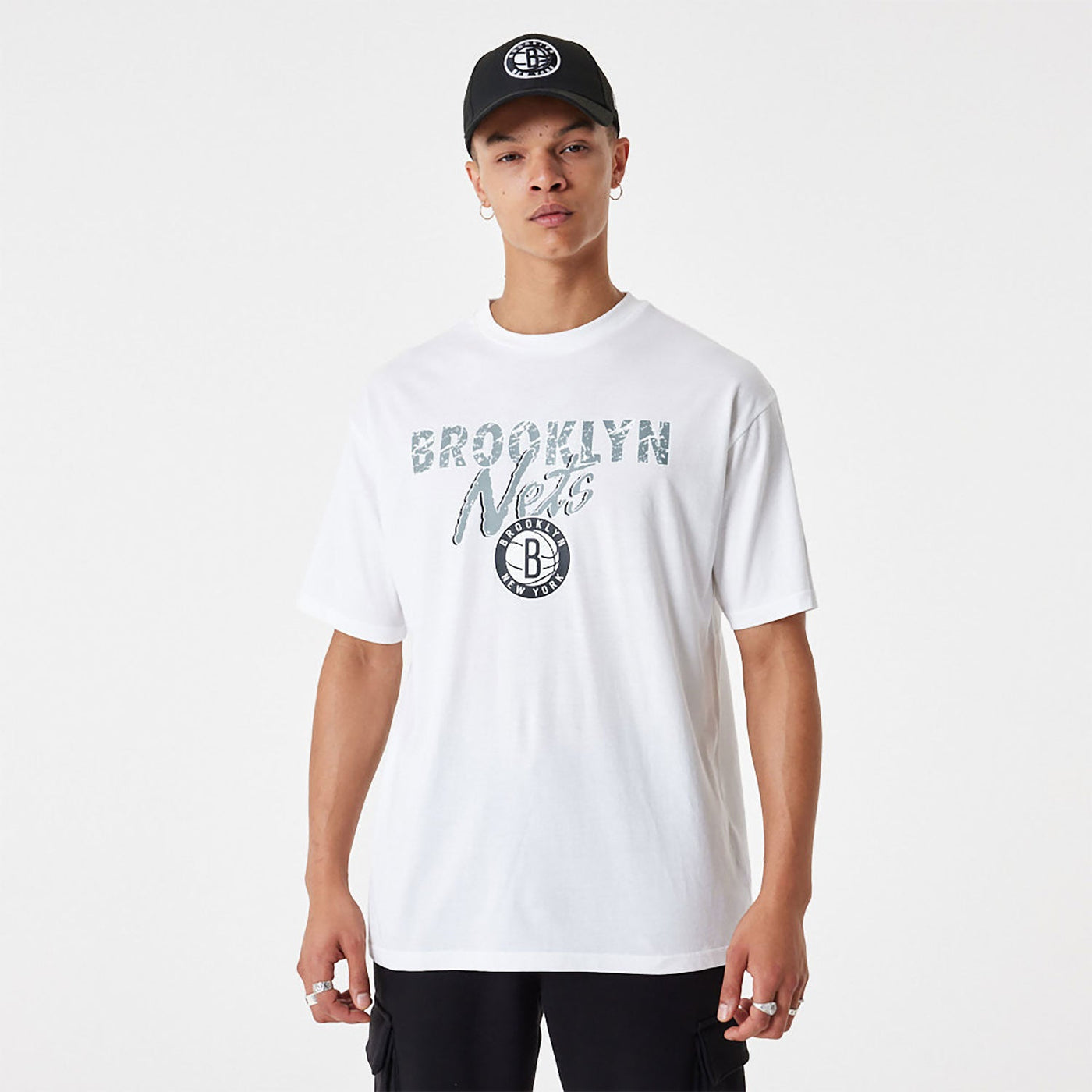 Mens Brooklyn Nets Team Script T-Shirt
